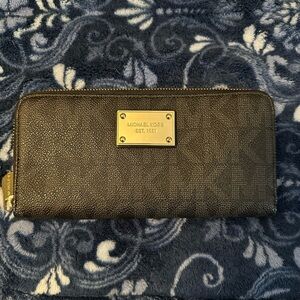 Michael Kors zip around wallet